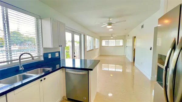 $3,500 | 8235 Crespi Boulevard, Unit 4, Miami Beach, FL 33141