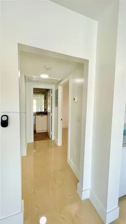 $3,500 | 8235 Crespi Boulevard, Unit 4, Miami Beach, FL 33141