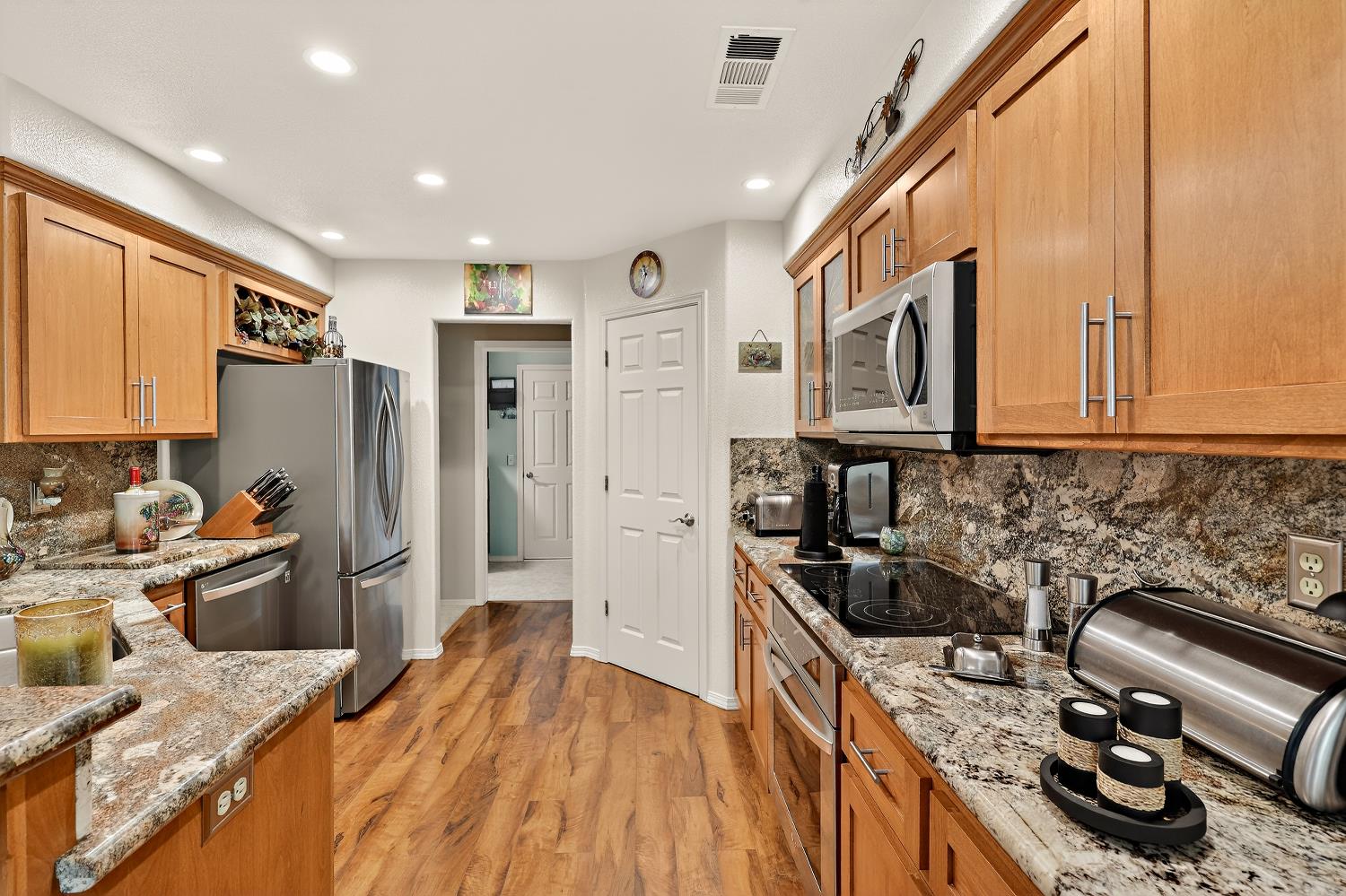 3947 Finch Court Merced, CA 95340 - Photo 12 of 74 Gallery Image 12