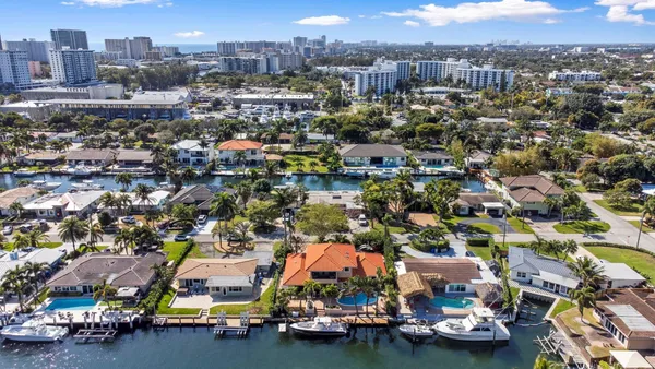 $2,090,000 | 2865 Northeast 19th Street, Pompano Beach, FL 33062