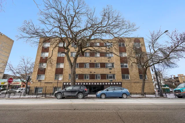 $200,000 | 5100 North Sheridan Road, Unit 410, Chicago, IL 60640