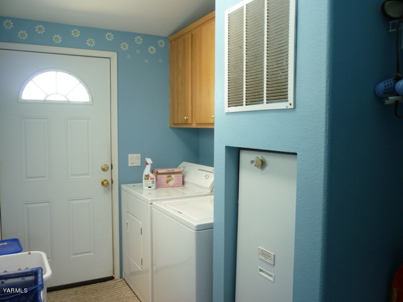 1411 Independence Road Outlook, WA 98938 - Photo 10 of 18 a utility room with closet dryer and washer