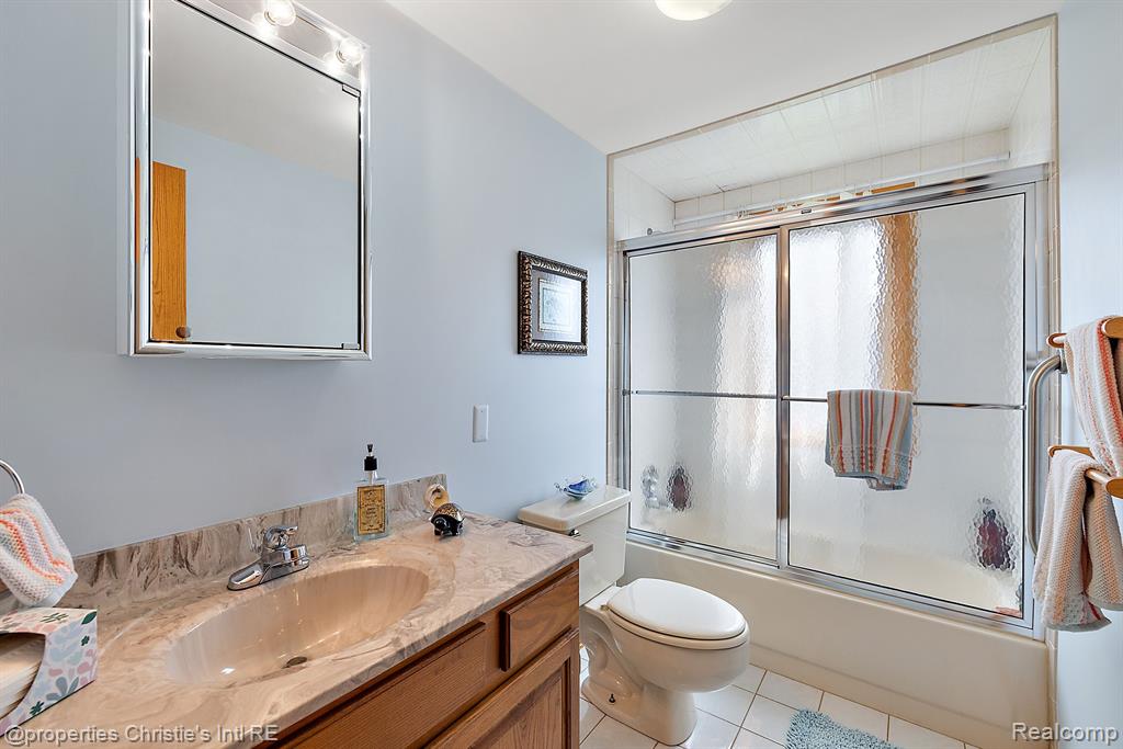 32257 North River Road Harrison Township, MI 48045 - Photo 47 of 58 Gallery Image 47