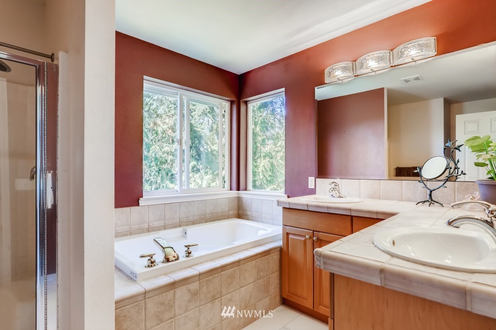 5729 148th Street Southwest Edmonds, WA 98026 - Photo 17 of 30 Gallery Image 17