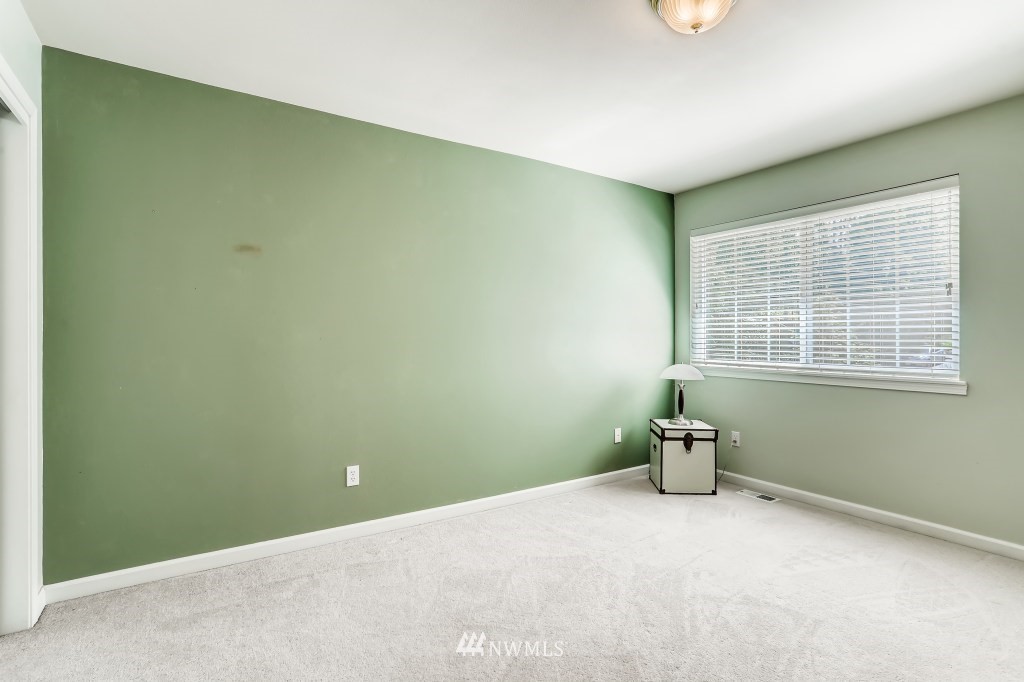5729 148th Street Southwest Edmonds, WA 98026 - Photo 18 of 30 Gallery Image 18