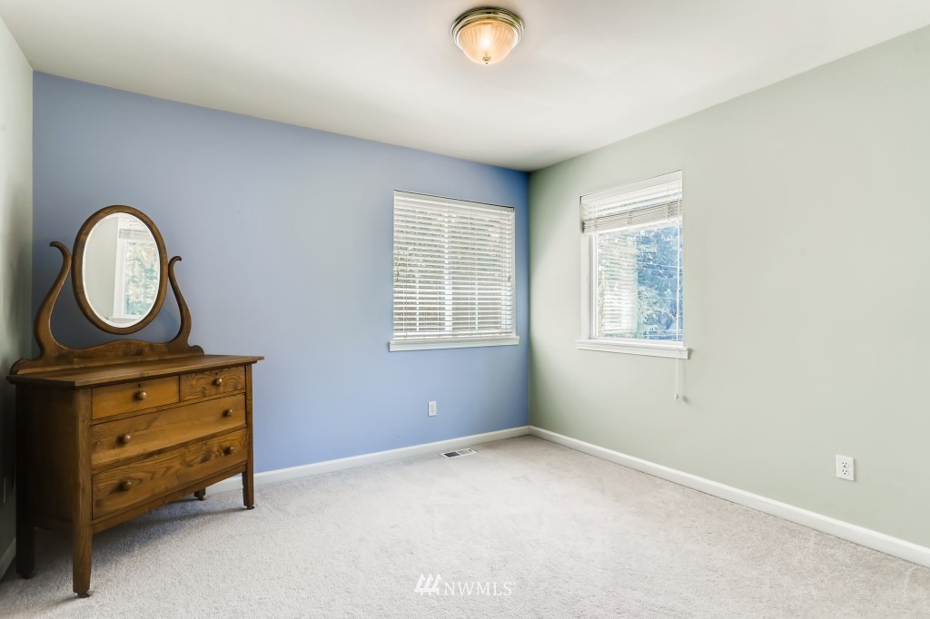 5729 148th Street Southwest Edmonds, WA 98026 - Photo 19 of 30 Gallery Image 19