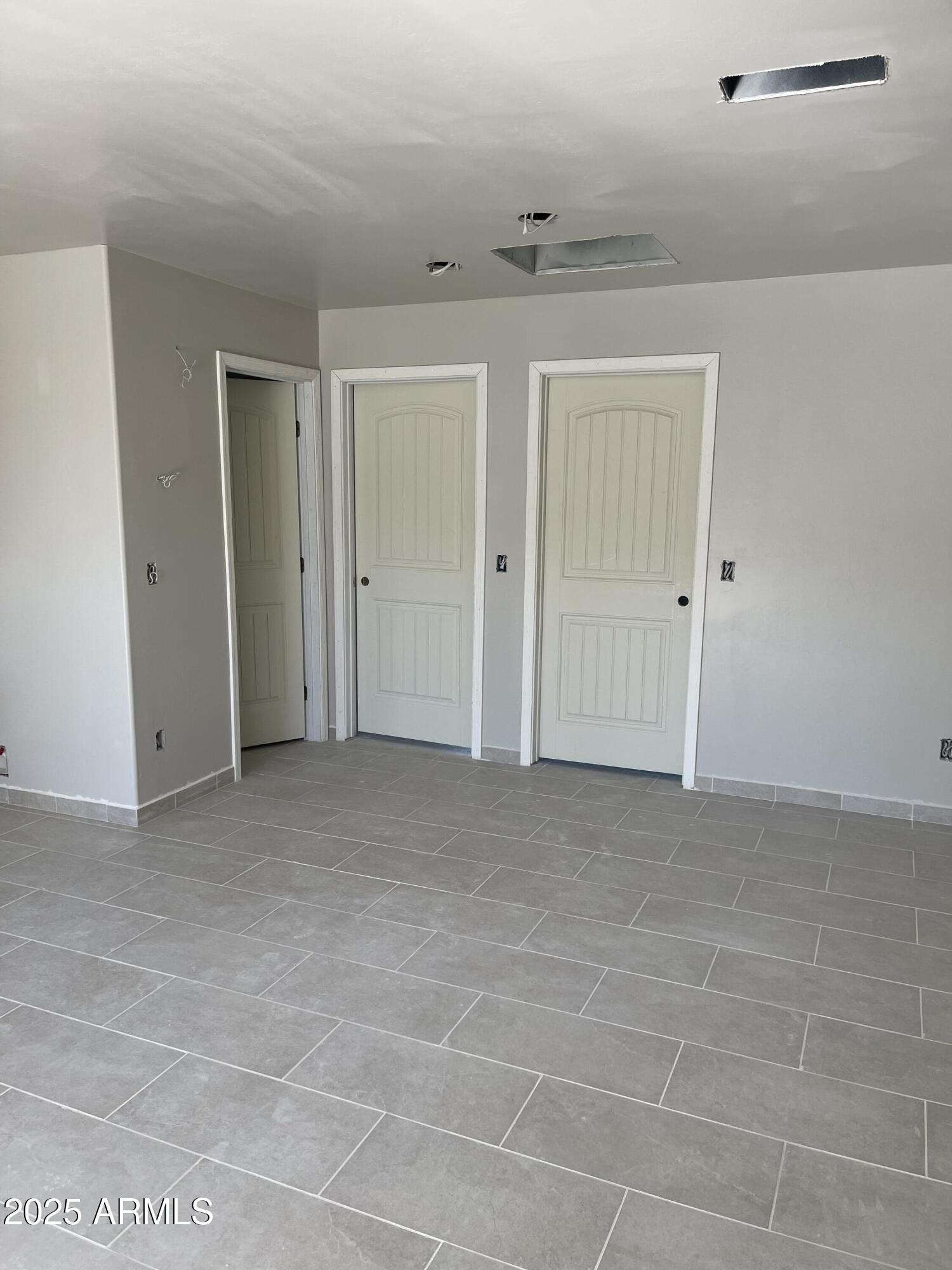 520 West McNeil Street Phoenix, AZ 85041 - Photo 8 of 18 a view of an empty room