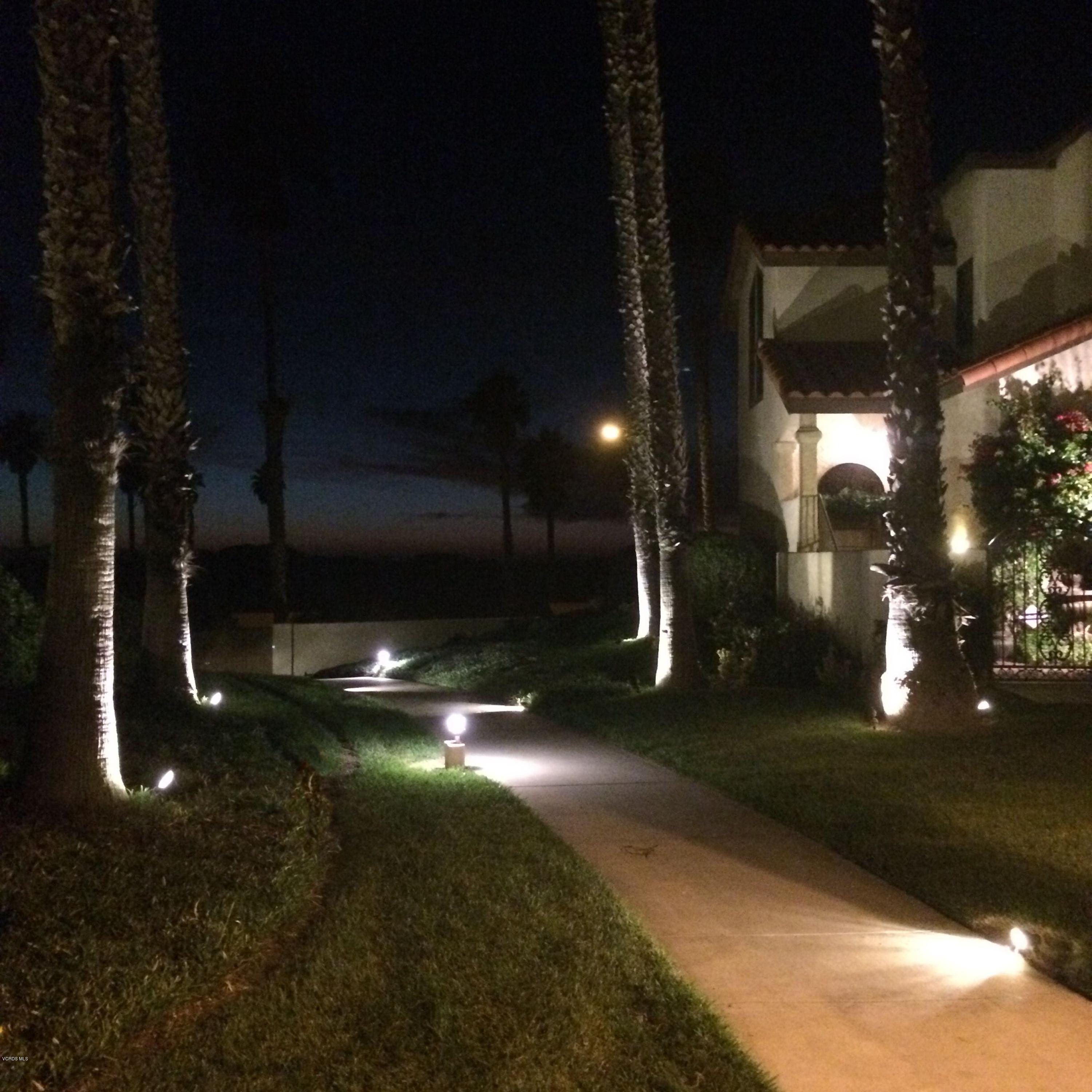 2202 Vina Del Mar Oxnard, CA 93035 - Photo 21 of 22 Walkway Lights
