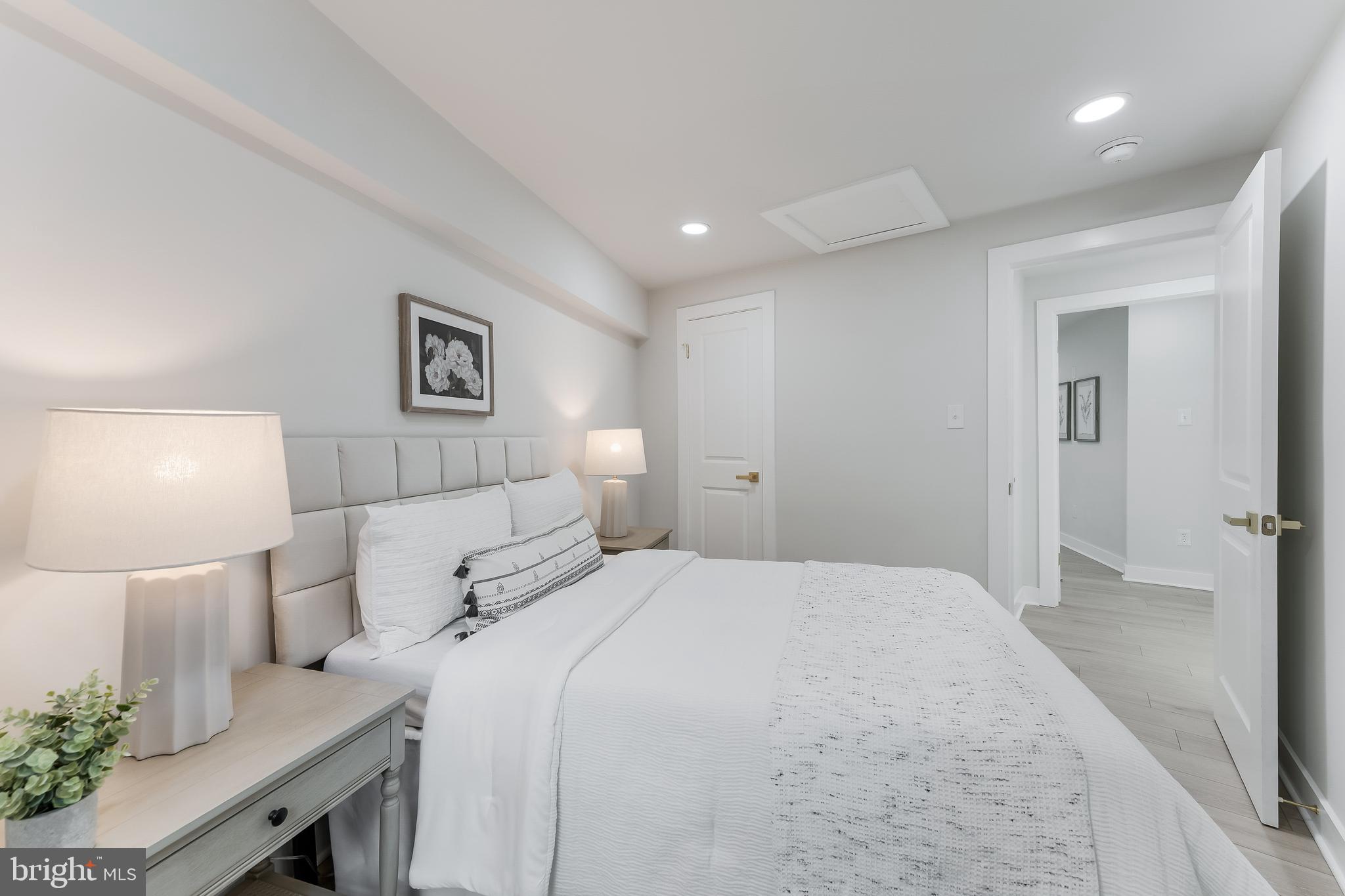 11213 Silentwood Lane Reston, VA 20191 - Photo 20 of 33