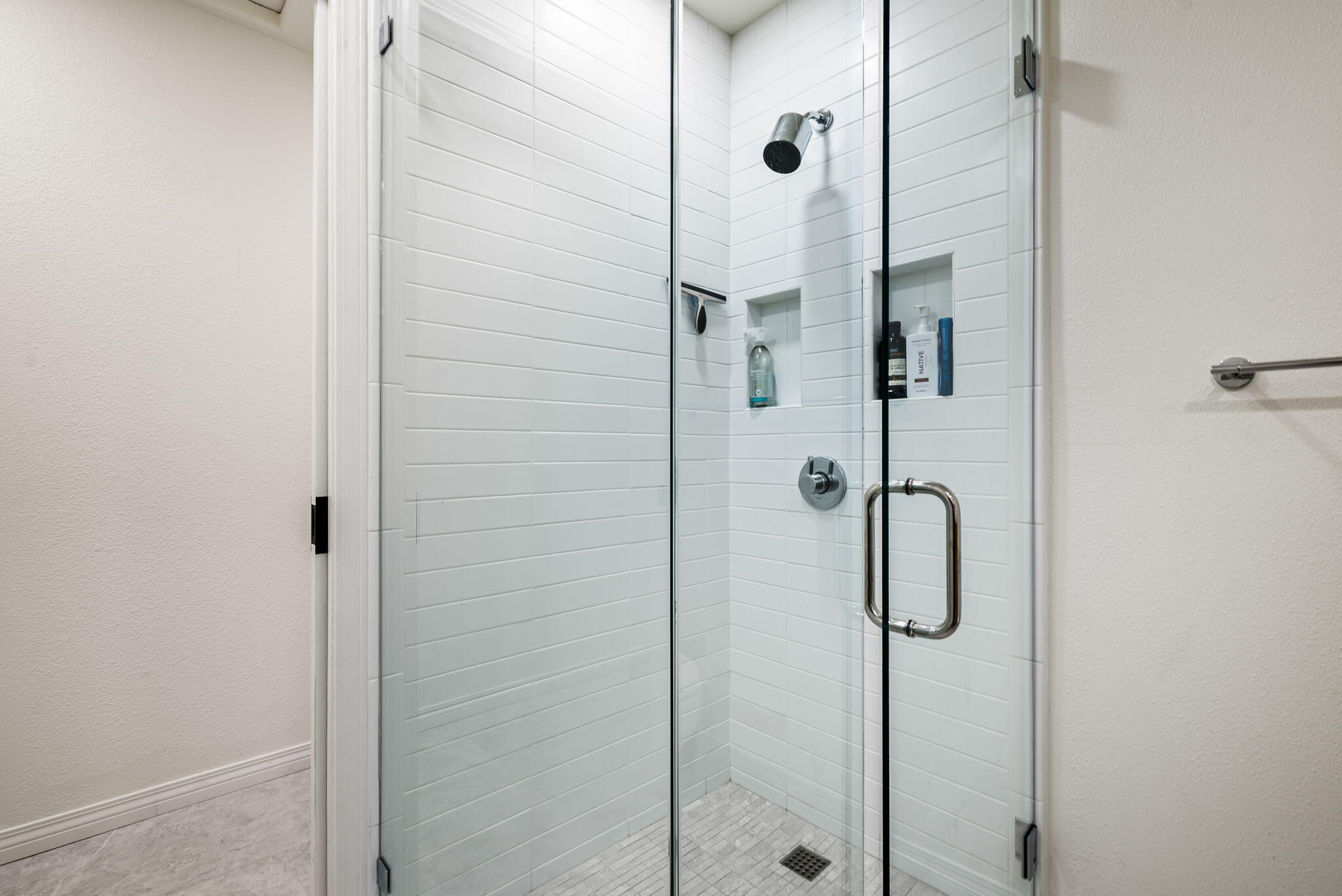 8 Park Mirage Lane Rancho Mirage, CA 92270 - Photo 50 of 51 a bathroom with a shower