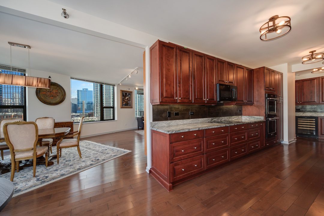 501 North Clinton Street, Unit 903 Chicago, IL 60654 - Photo 16 of 55