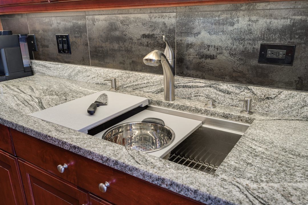 501 North Clinton Street, Unit 903 Chicago, IL 60654 - Photo 20 of 55