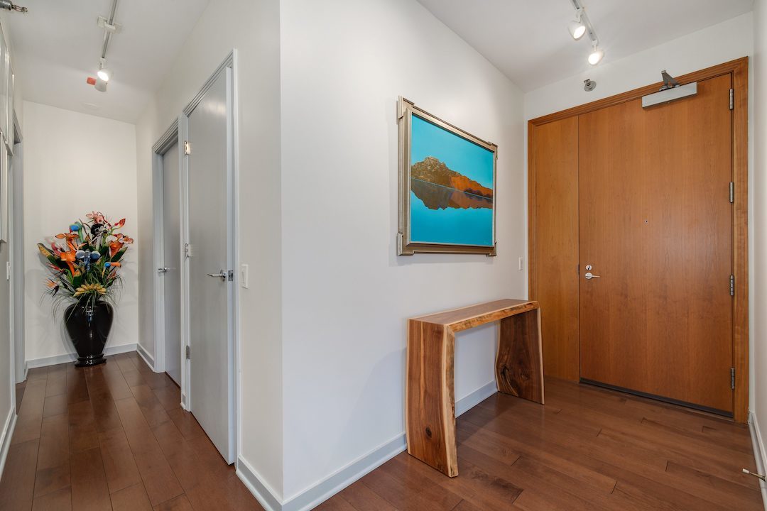 501 North Clinton Street, Unit 903 Chicago, IL 60654 - Photo 2 of 55