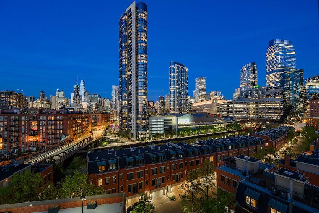 501 North Clinton Street, Unit 903 Chicago, IL 60654 - Photo 43 of 55