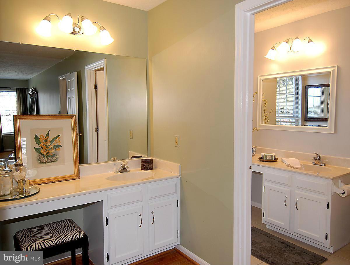 7609 Croydon Place Manassas, VA 20109 - Photo 18 of 30 Bath (Master)