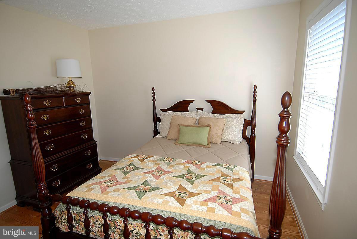 7609 Croydon Place Manassas, VA 20109 - Photo 26 of 30 Bedroom