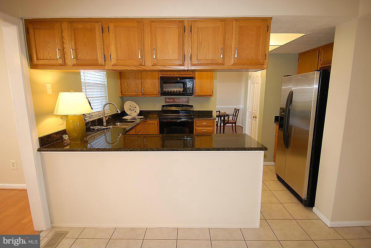 7609 Croydon Place Manassas, VA 20109 - Photo 8 of 30 Kitchen
