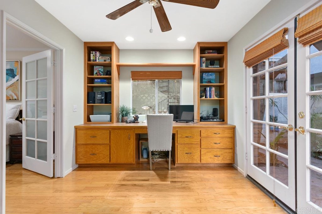 240 Pacific Avenue Carlsbad, CA 92008 - Photo 10 of 27