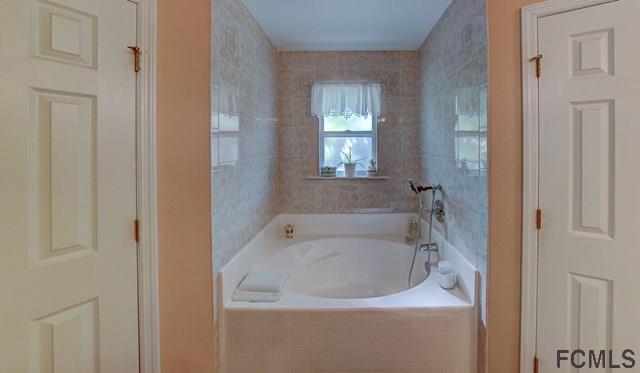 16 Roxboro Drive Palm Coast, FL 32164 - Photo 10 of 39 Gallery Image 10