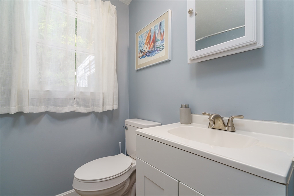 18 Ruthellen Road Hudson, MA 01749 - Photo 15 of 33 Gallery Image 15