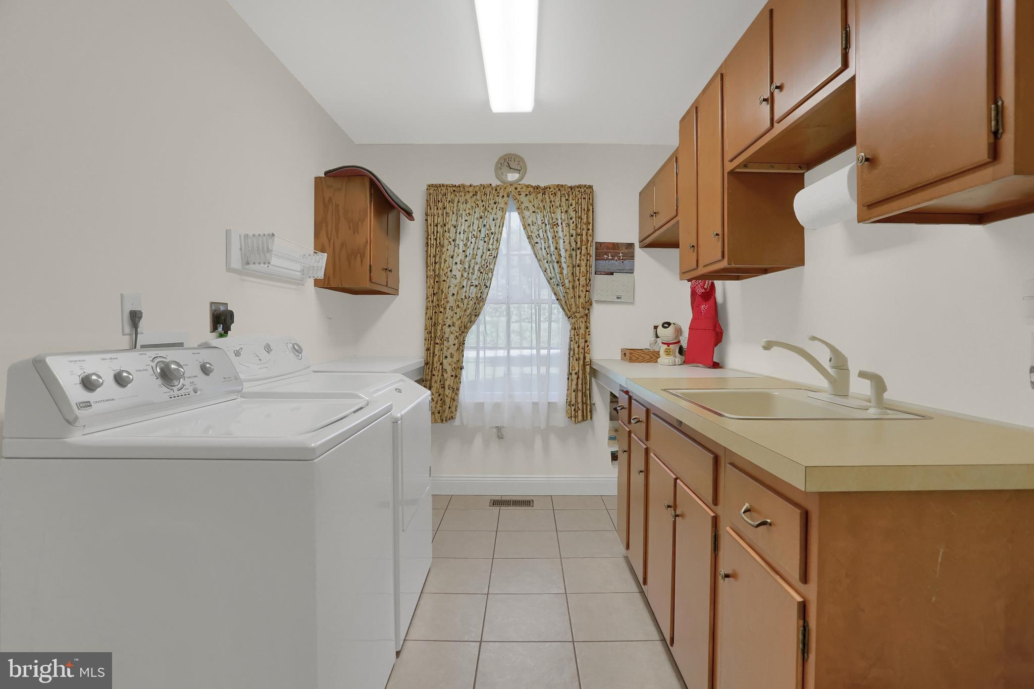 4 Clendenin Road Quarryville, PA 17566 - Photo 17 of 61 Laundry/Mud Room
