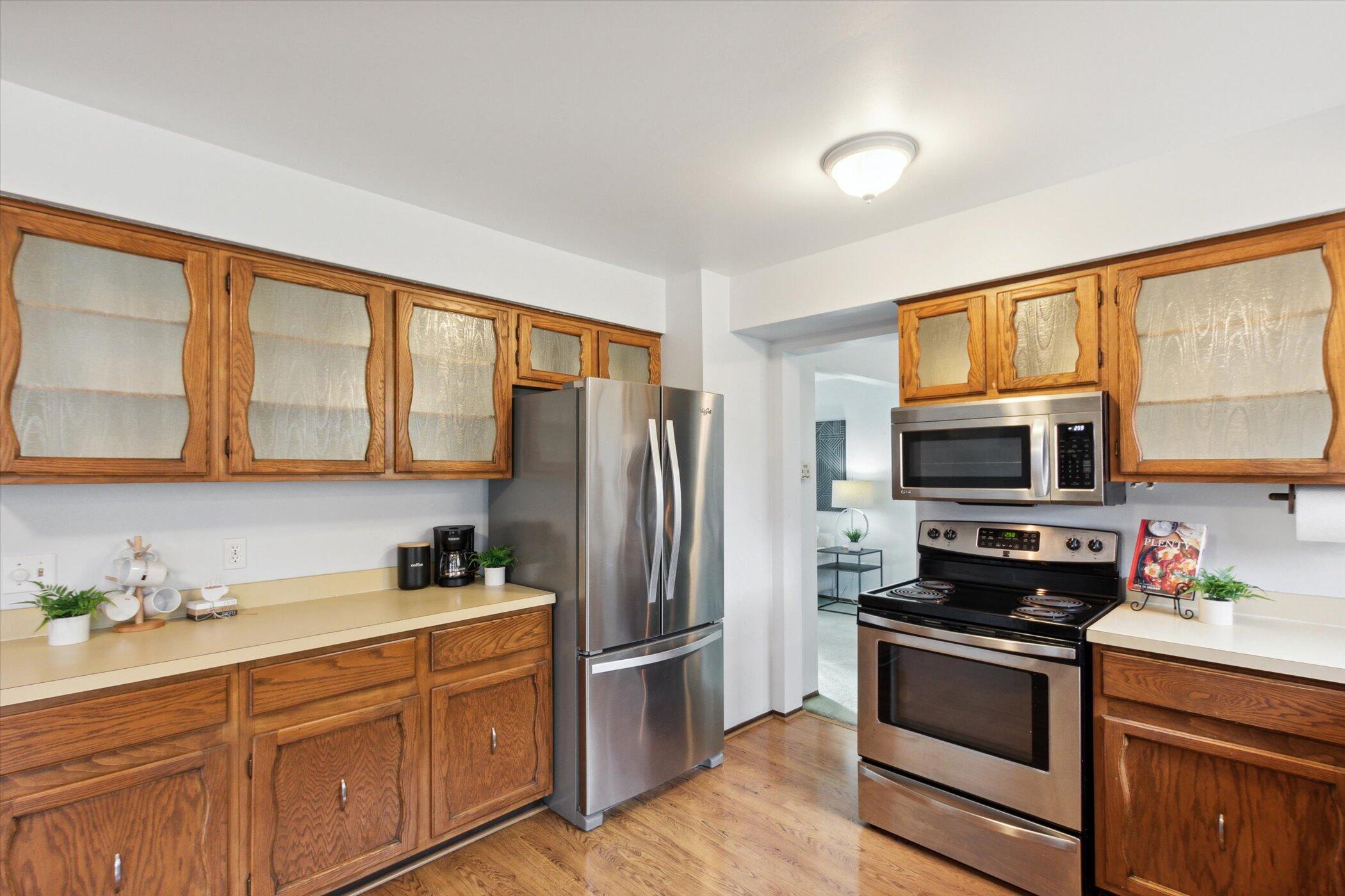13952 Riverside Drive Livonia, MI 48154 - Photo 16 of 49 17-13952-Riverside-Dr-Livonia-MI-48154-W