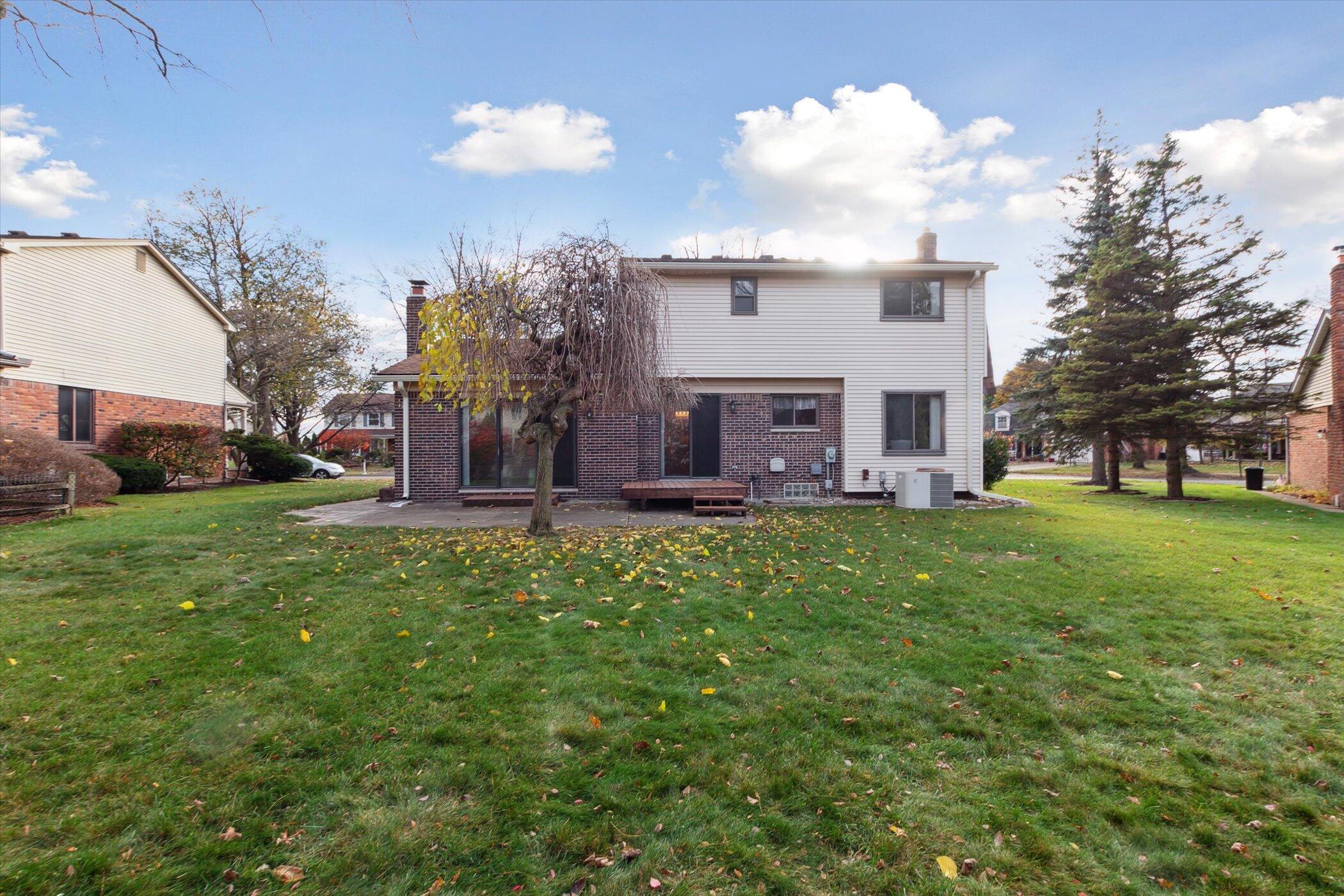 13952 Riverside Drive Livonia, MI 48154 - Photo 45 of 49 46-13952-Riverside-Dr-Livonia-MI-48154-W