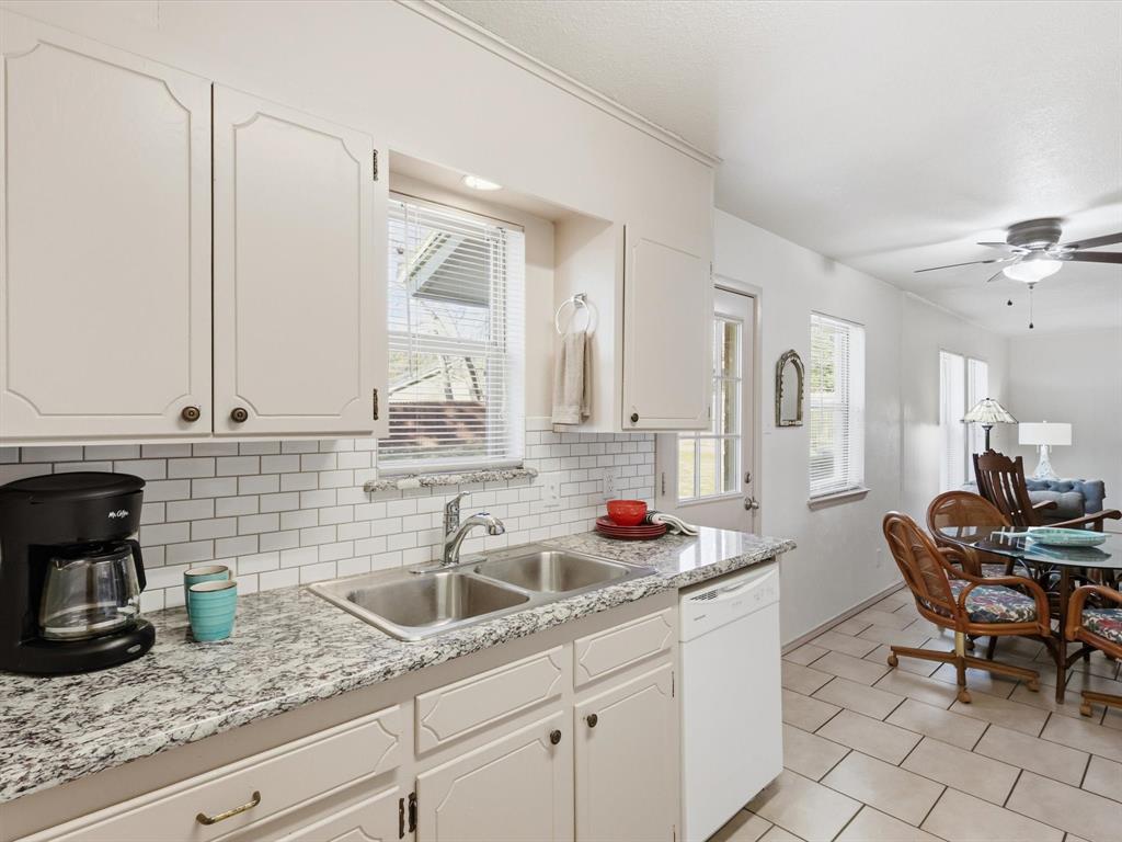 1105 Springdale Road Bedford, TX 76021 - Photo 17 of 40