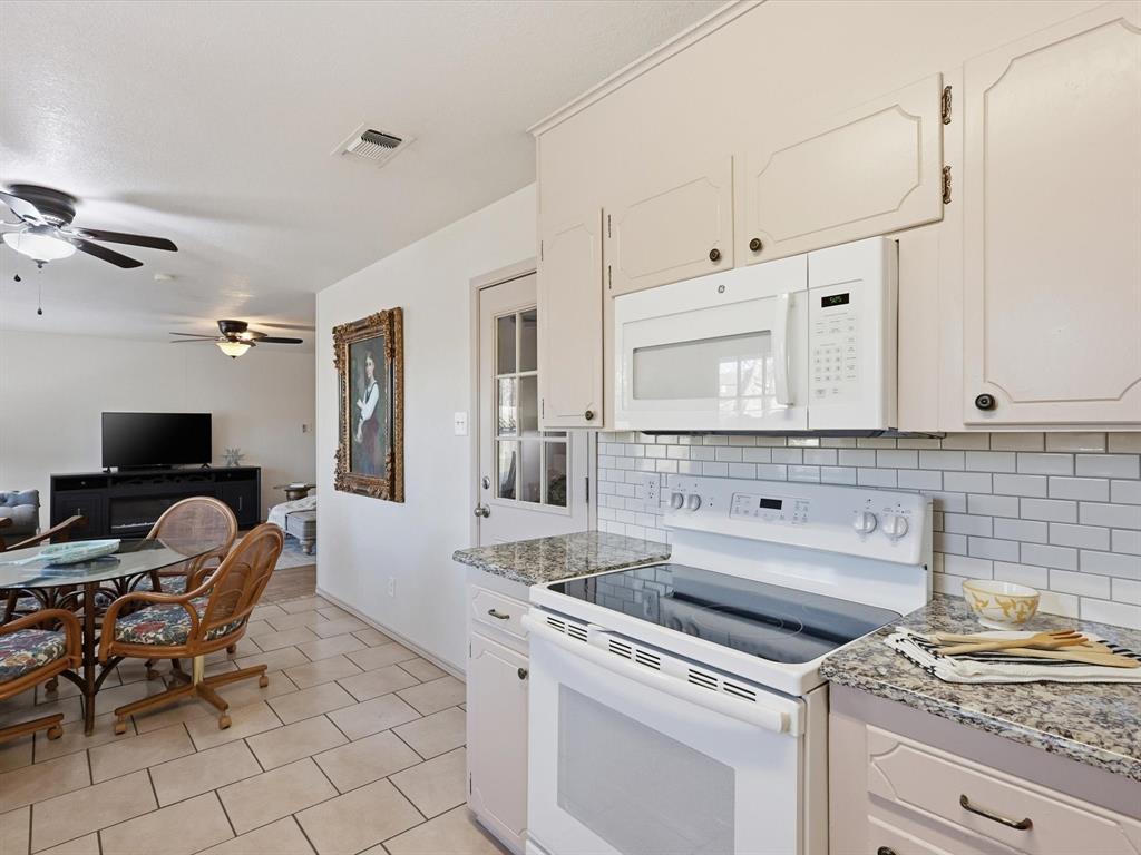 1105 Springdale Road Bedford, TX 76021 - Photo 19 of 40