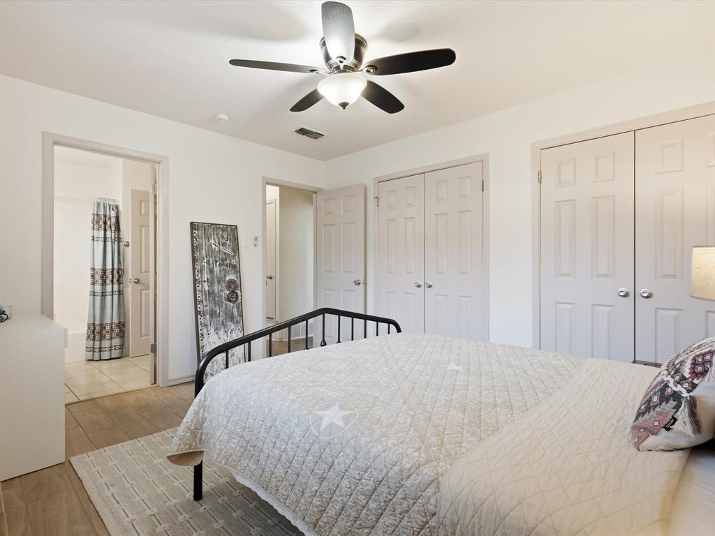 1105 Springdale Road Bedford, TX 76021 - Photo 22 of 40