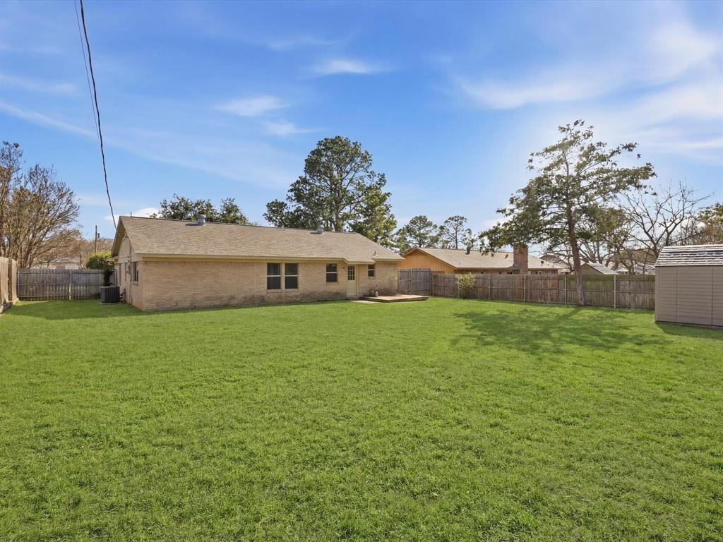 1105 Springdale Road Bedford, TX 76021 - Photo 34 of 40