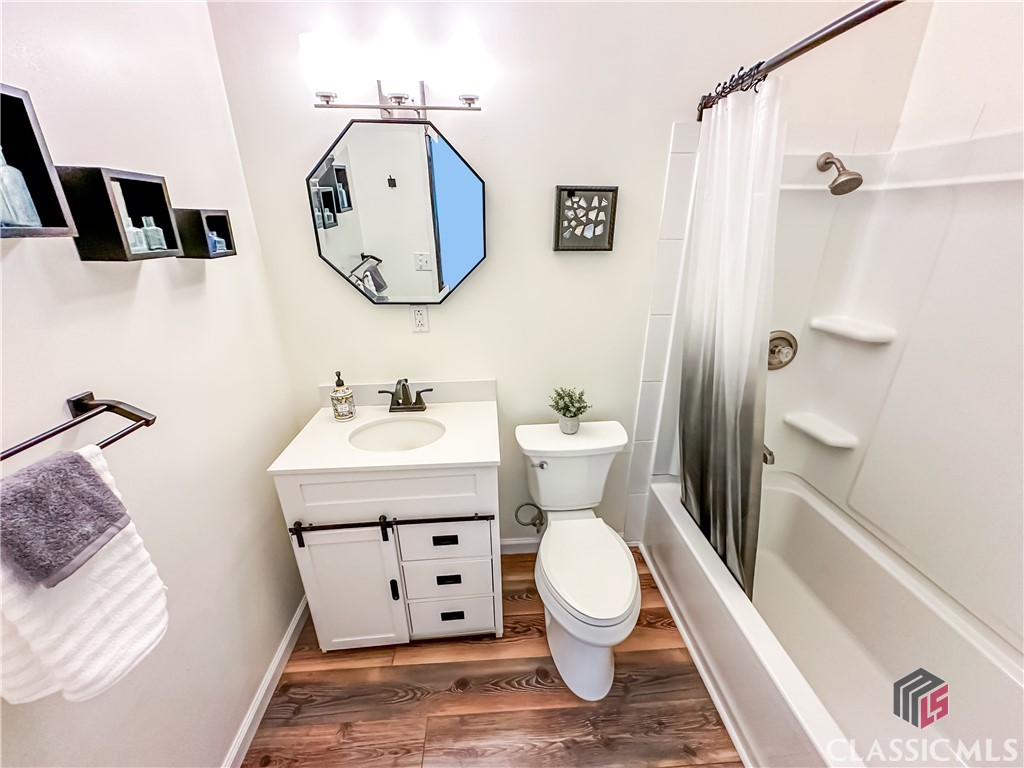 855 Steven's Grove Church Road Lexington, GA 30648 - Photo 13 of 51 2nd Full Bathroom