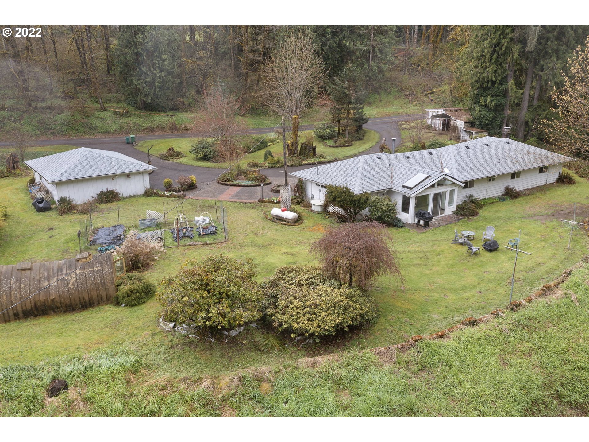 28129 Chapman Road Scappoose, OR 97056 - Photo 3 of 32 Gallery Image 3