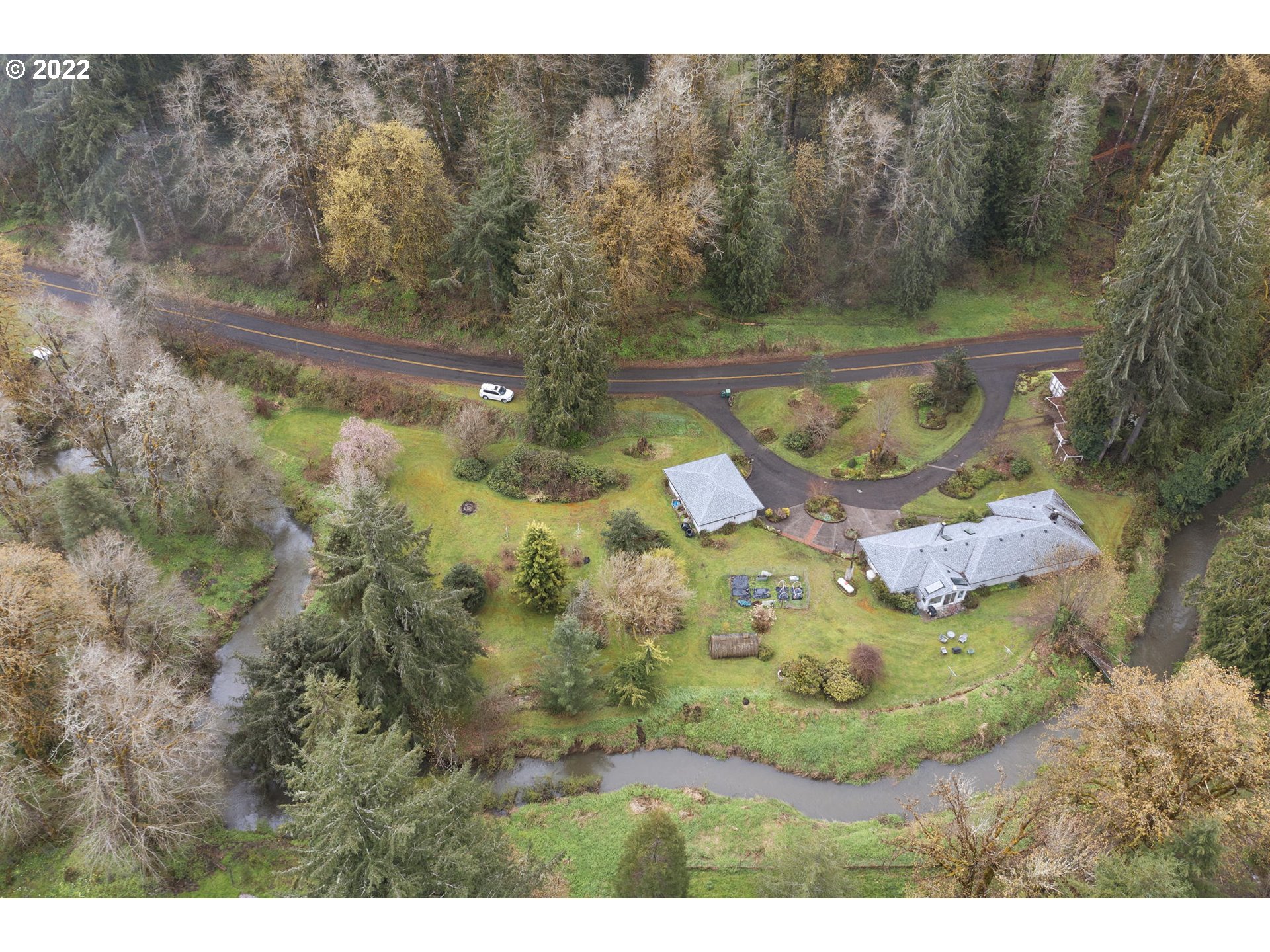28129 Chapman Road Scappoose, OR 97056 - Photo 4 of 32 Gallery Image 4