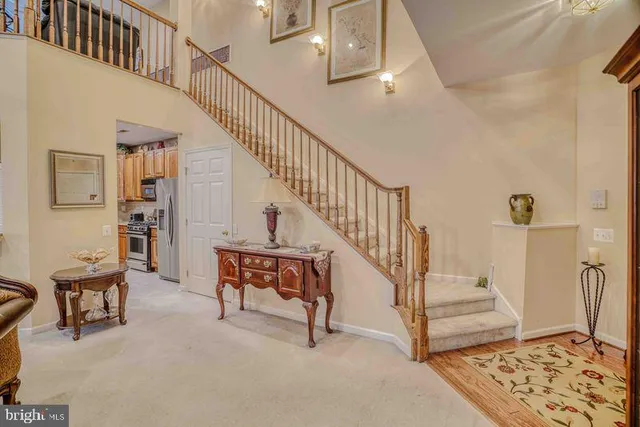 a view of entryway and hall