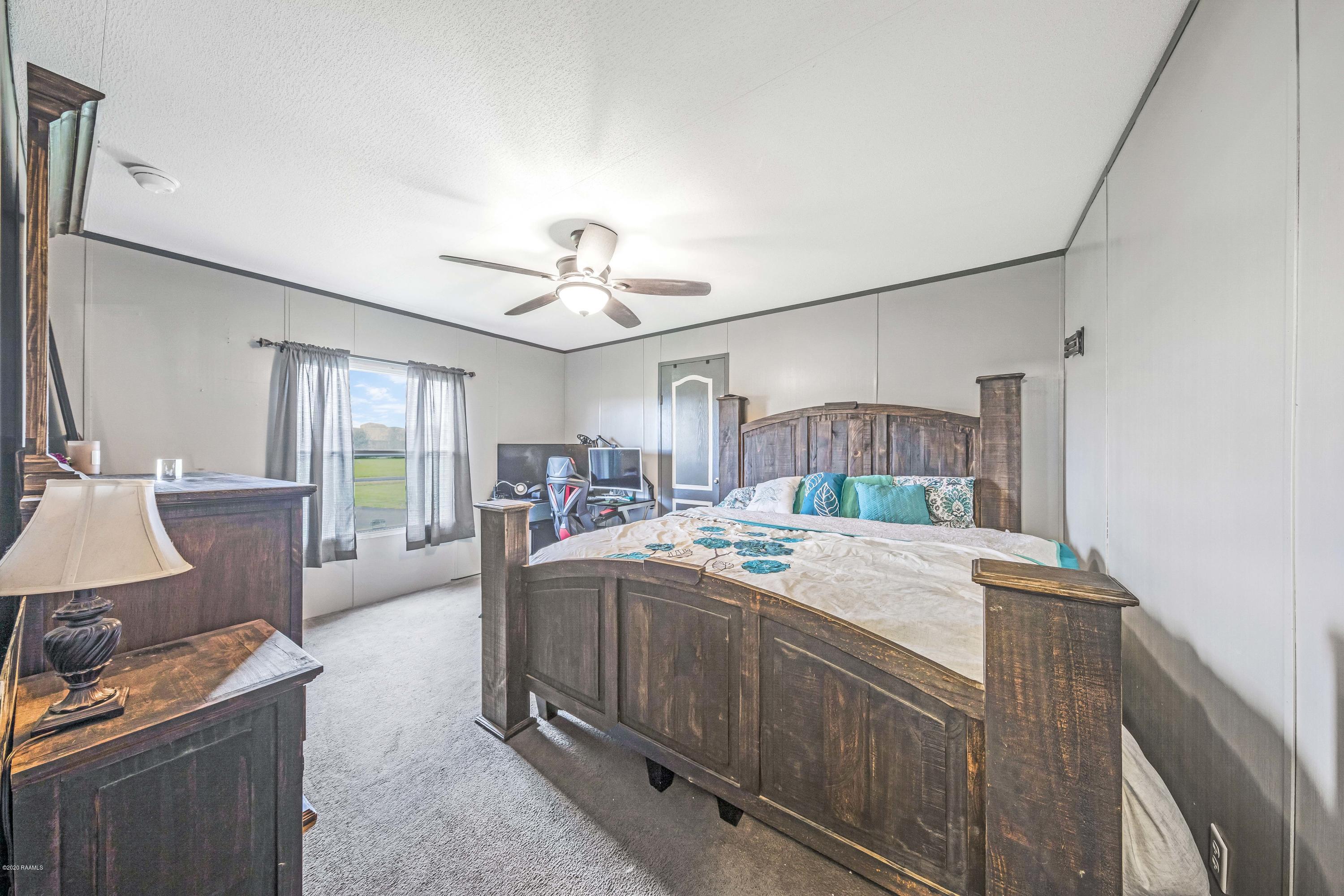 8812 Lawrence Road Abbeville, LA 70510 - Photo 18 of 32 Gallery Image 18