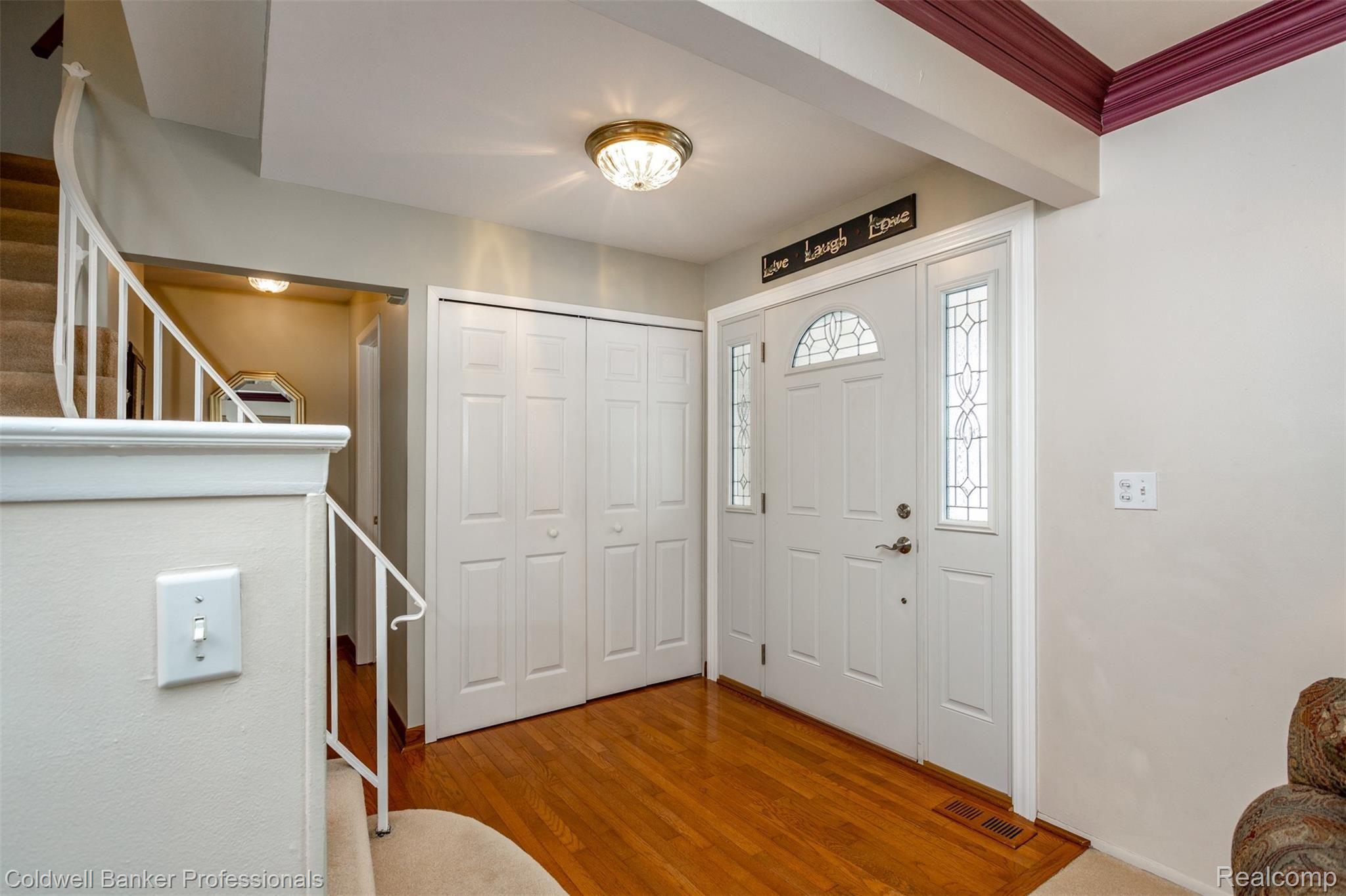 5820 Wedgewood Road Canton, MI 48187 - Photo 7 of 44 Foyer