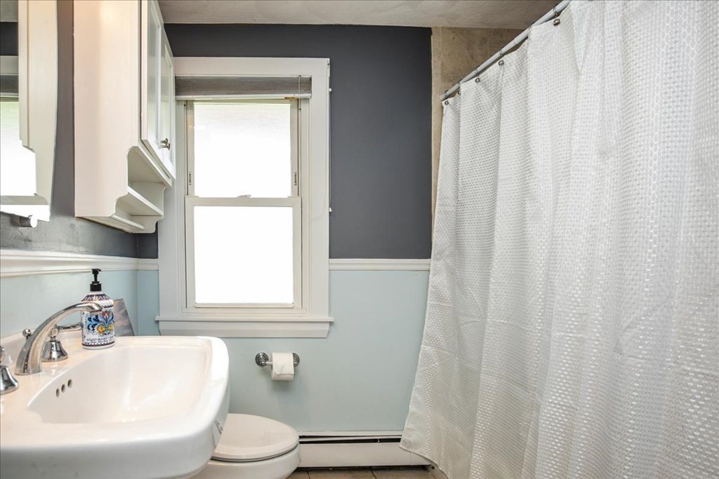 33 Coolidge Road Danvers, MA 01923 - Photo 11 of 28 Gallery Image 11