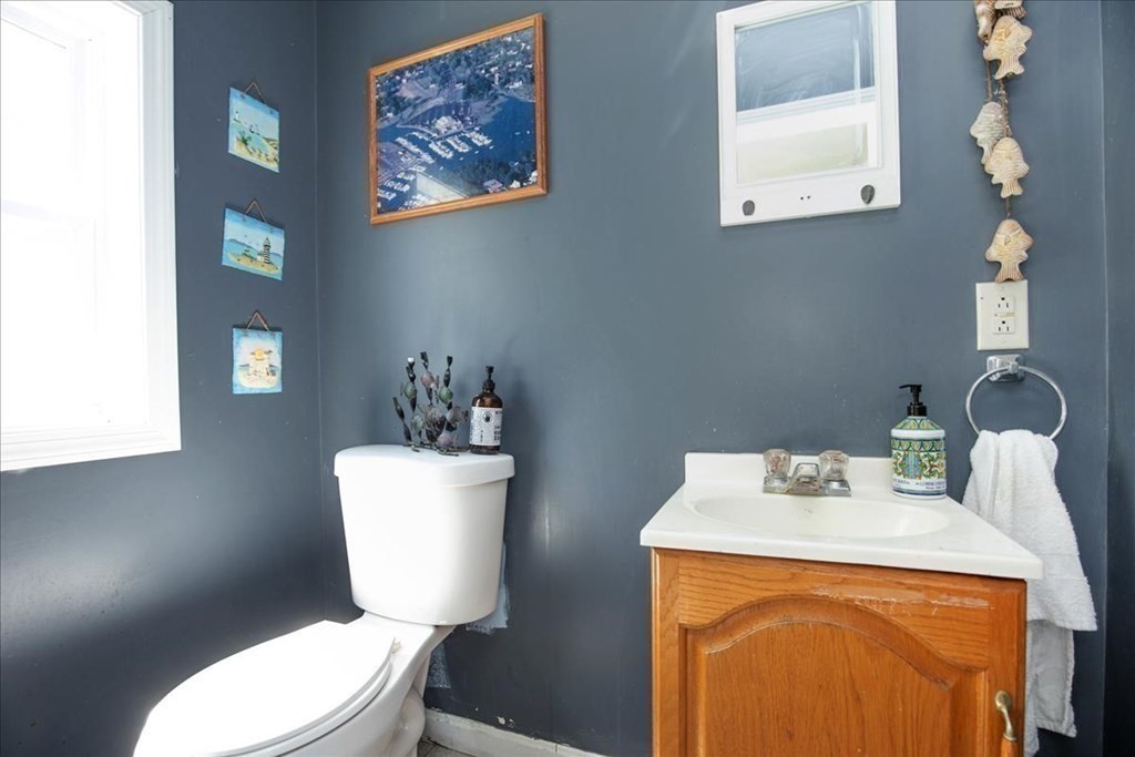 33 Coolidge Road Danvers, MA 01923 - Photo 16 of 28 Gallery Image 16