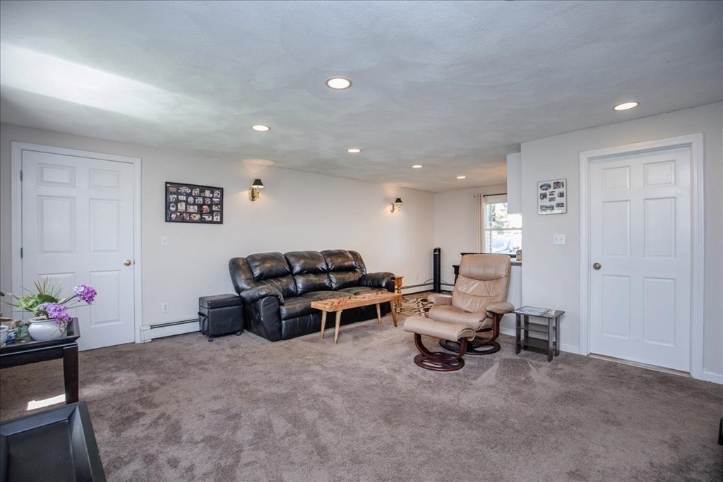 33 Coolidge Road Danvers, MA 01923 - Photo 17 of 28 Gallery Image 17