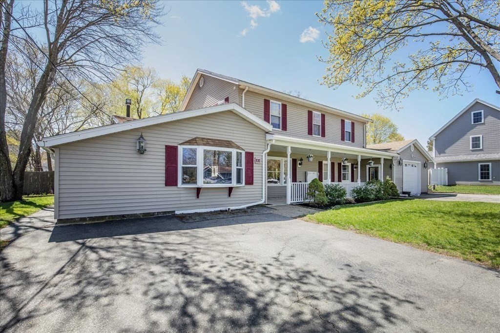 33 Coolidge Road Danvers, MA 01923 - Photo 2 of 28 Gallery Image 2