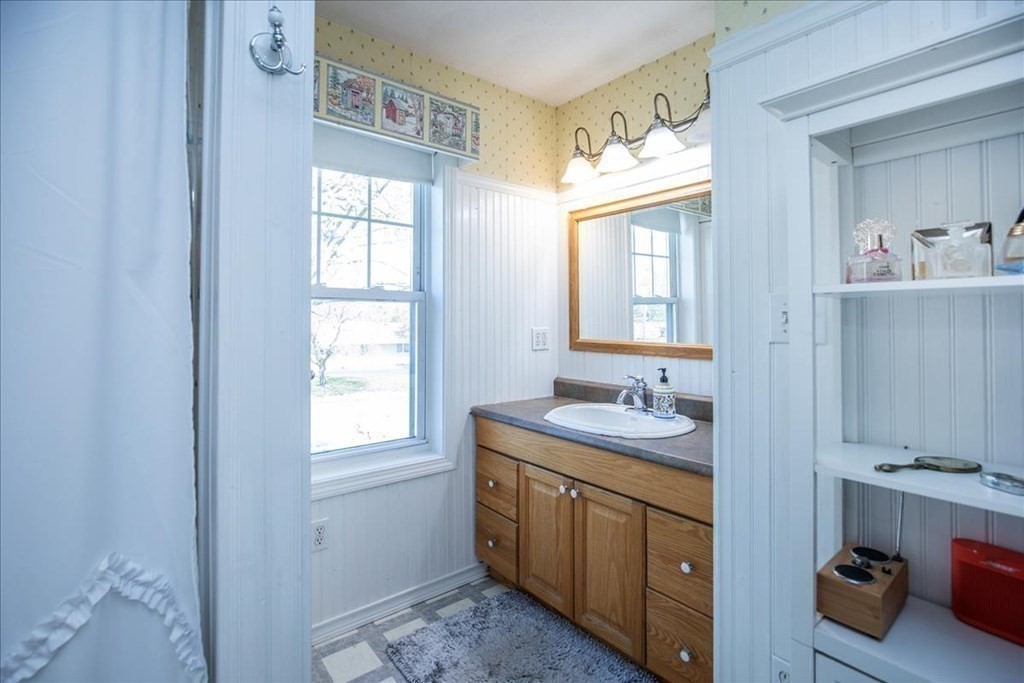 33 Coolidge Road Danvers, MA 01923 - Photo 23 of 28 Gallery Image 23