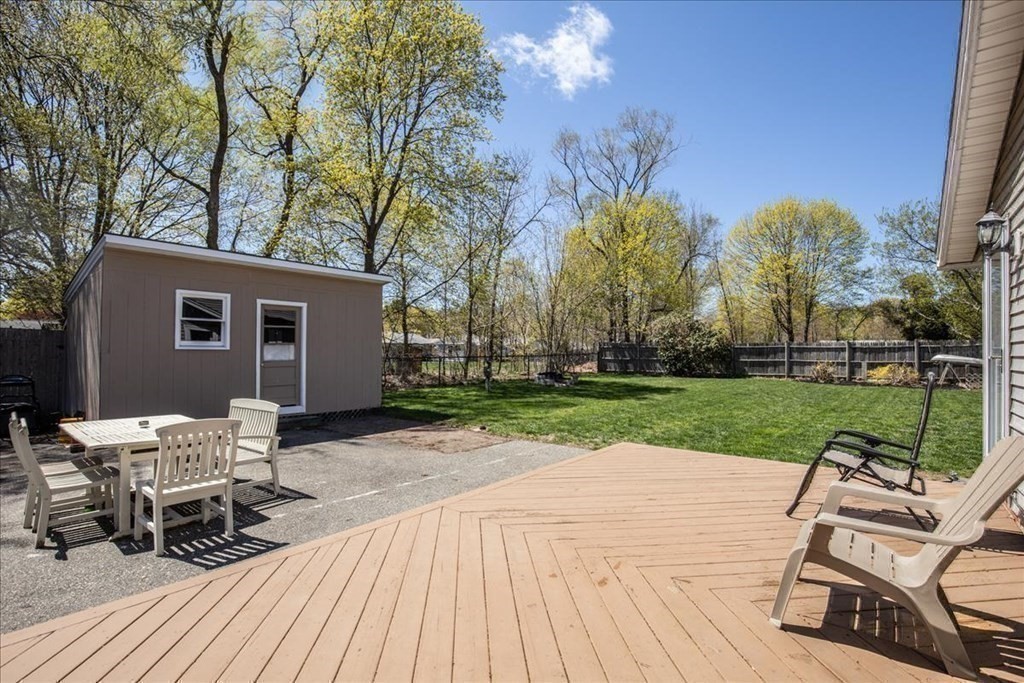 33 Coolidge Road Danvers, MA 01923 - Photo 27 of 28 Gallery Image 27
