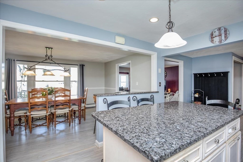 33 Coolidge Road Danvers, MA 01923 - Photo 7 of 28 Gallery Image 7