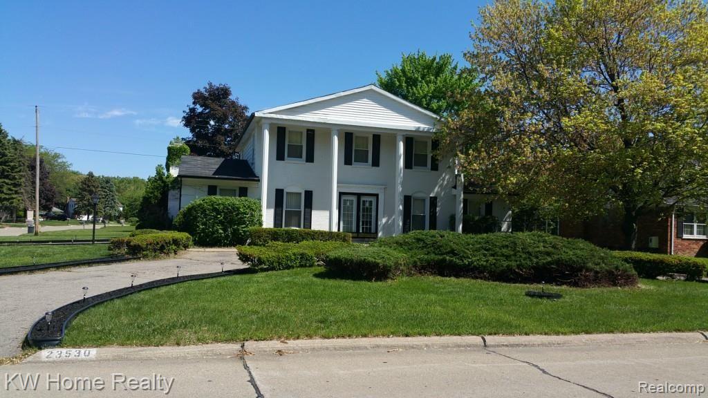 23530 Rockingham Street Southfield, MI 48033 - Photo 5 of 67 20150520_112721.jpg