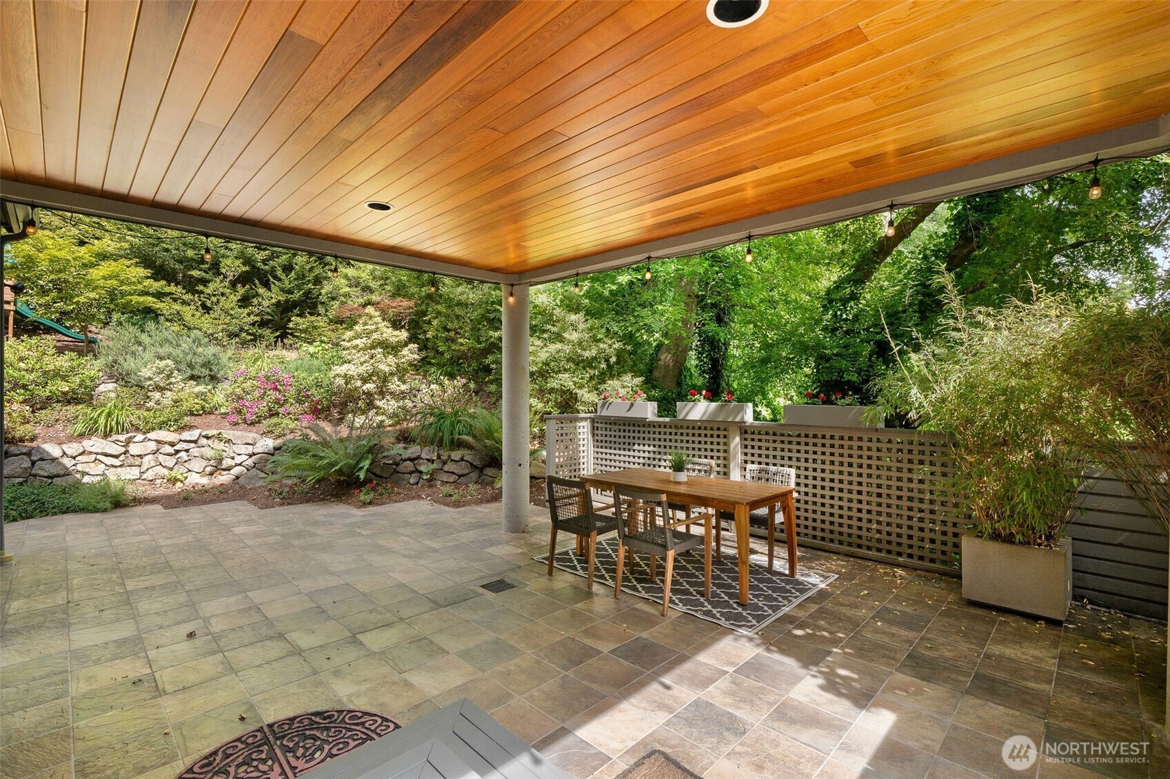 4622 57th Avenue Southwest Seattle, WA 98116 - Photo 18 of 36