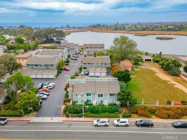 $810,000 | 2525 Jefferson Street, Unit B, Carlsbad, CA 92008