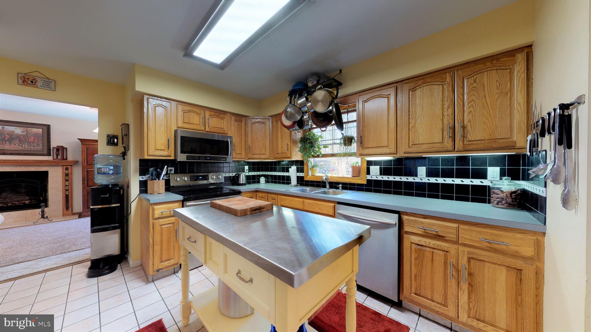 587 Pinehurst Road Cream Ridge, NJ 08514 - Photo 11 of 30 Kitchen