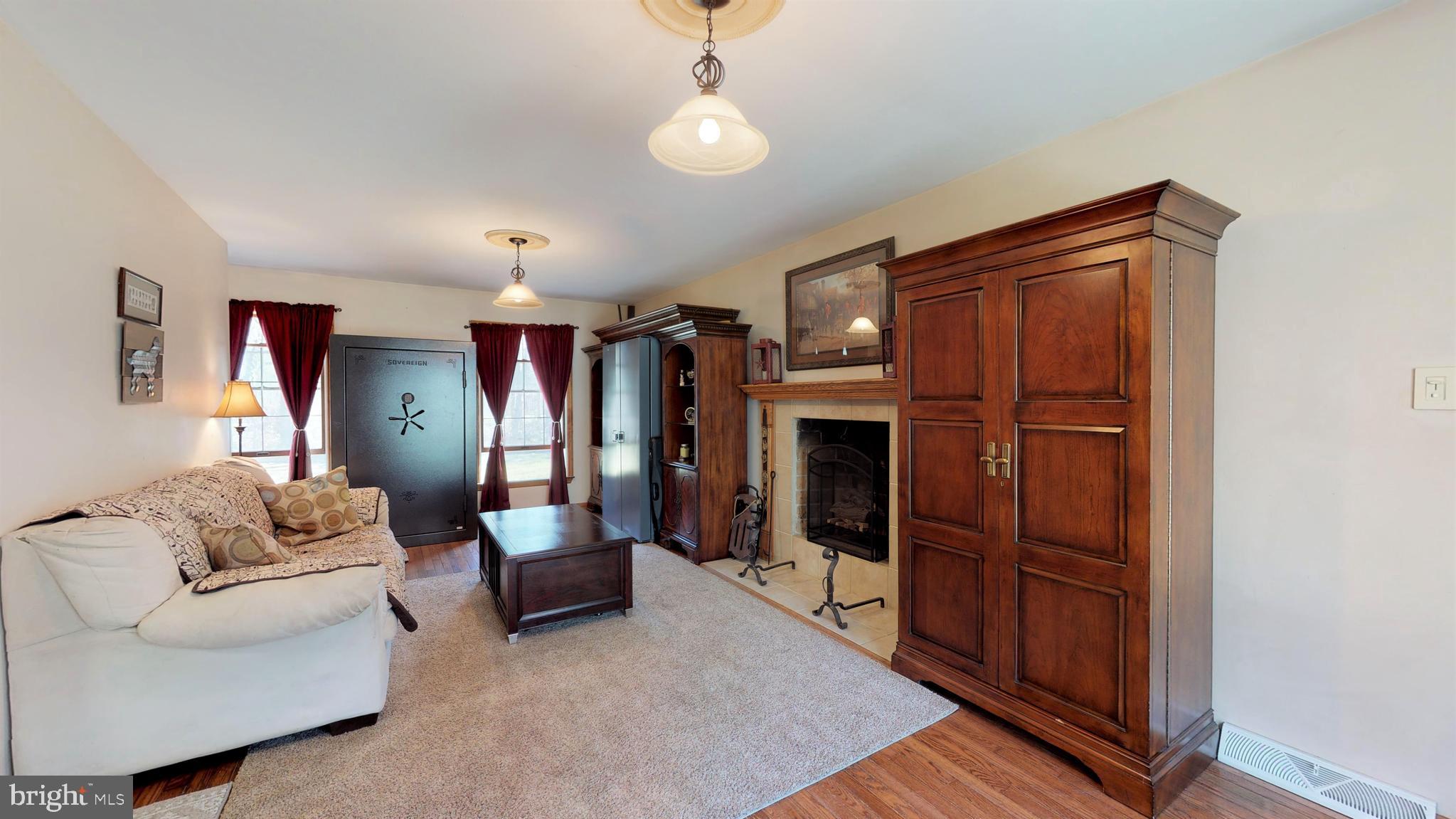 587 Pinehurst Road Cream Ridge, NJ 08514 - Photo 9 of 30 Family Room