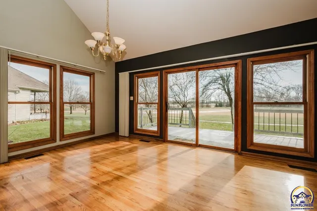 $414,900 | 3807 Southwest Trevino Court, Topeka, KS 66610